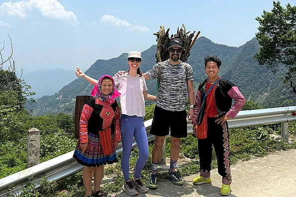 Chàng trai người Mông xây giấc mơ du lịch ở thung lũng mây