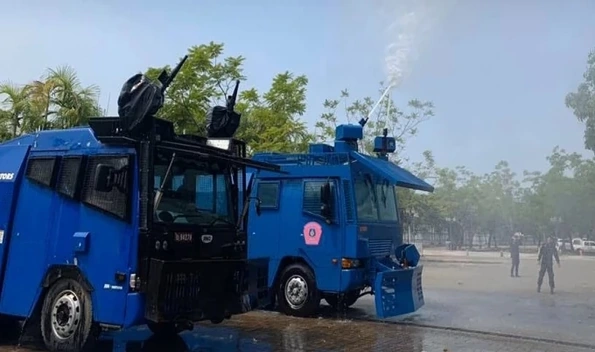 Thái Lan điều 10 xe vòi rồng đến biên giới Campuchia