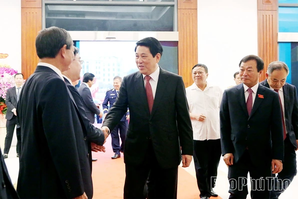 Các đồng chí lãnh đạo Đảng, Nhà nước dự Đại hội đại biểu Đảng bộ tỉnh lần thứ I