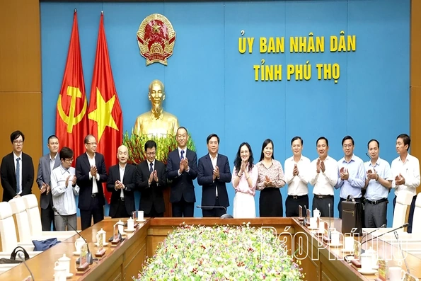 Chủ tịch UBND tỉnh Trần Duy Đông tiếp và làm việc với lãnh đạo Công ty Ô tô Toyota Việt Nam