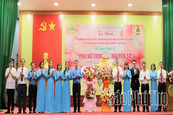 Nói chuyện chuyên đề “Phụ nữ trong kỷ nguyên số”