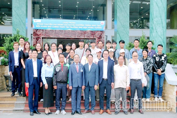 Trường Đại học Hùng Vương tiếp nhận 20 lưu học sinh nước Cộng hoà DCND Lào