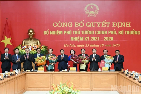 Công bố Quyết định bổ nhiệm Phó Thủ tướng Chính phủ, Bộ trưởng nhiệm kỳ 2021-2026