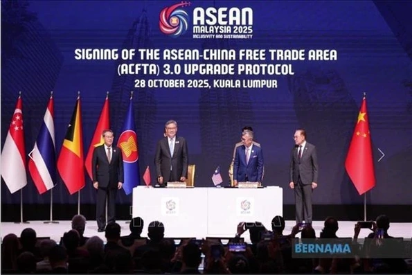 ASEAN, Trung Quốc ký kết Nghị định thư nâng cấp Hiệp định thương mại tự do