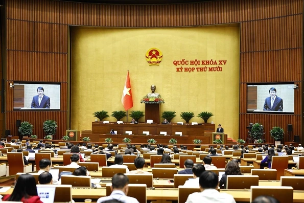 Ngày 3/11, Quốc hội tiếp tục thảo luận về các dự án luật