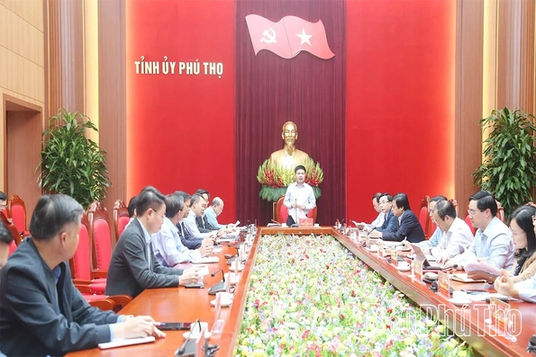 Thường trực Tỉnh ủy cho ý kiến vào một số nội dung liên quan đến nhiệm vụ phát triển kinh tế - xã hội