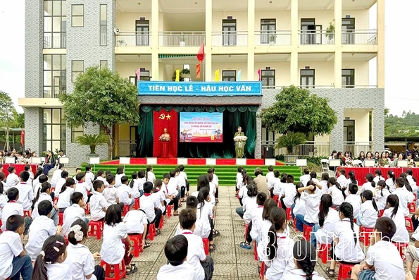 Trang bị kỹ năng phòng cháy, chữa cháy cho học sinh Trường Tiểu học Hương Sơn