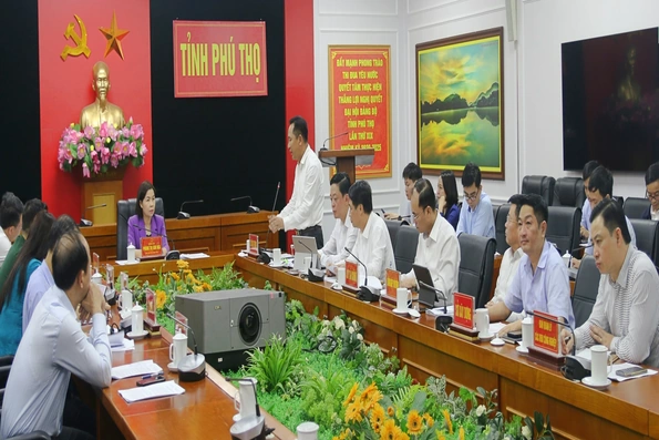 Phó Chủ tịch UBND tỉnh Phùng Thị Kim Nga: Hoàn thiện quy hoạch ngành Công Thương bảo đảm tính khả thi, phù hợp định hướng phát triển của tỉnh