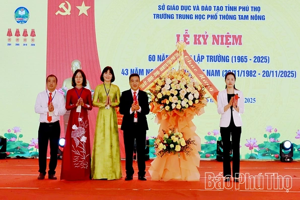 Kỷ niệm 60 năm thành lập Trường THPT Tam Nông