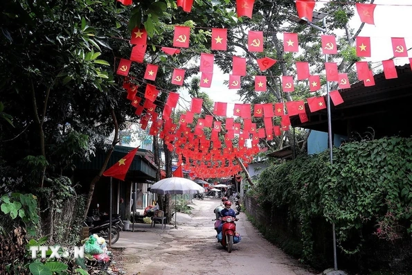 Tạo đà cho vùng khó khăn phát triển