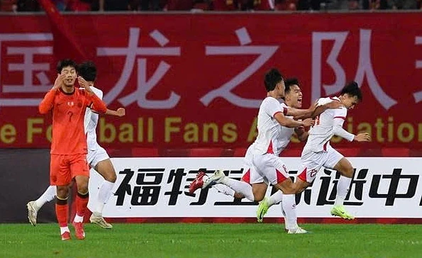 Việt Nam thắng Trung Quốc ở U22 Panda Cup