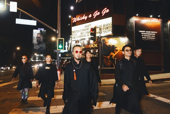 Dạ Ma, ban nhạc rock Việt Nam đầu tiên được biểu diễn tại Hollywood