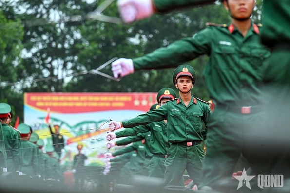 Những người giữ nhịp uy nghi của nghi lễ quân sự Việt Nam