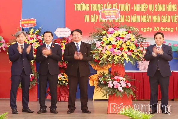 Trường Cao đẳng nghề Phú Thọ gặp mặt kỷ niệm ngày Nhà giáo Việt Nam