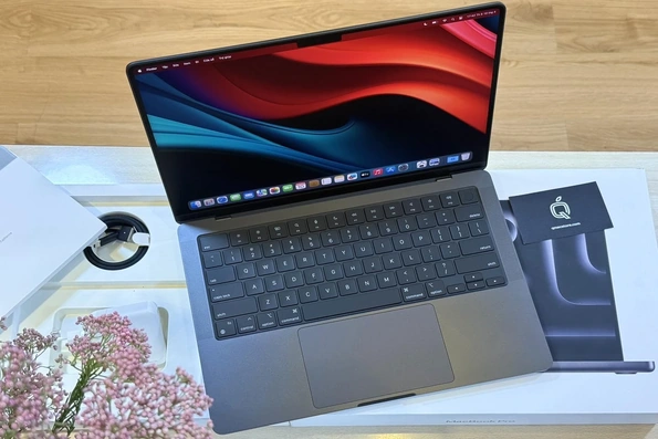 So sánh MacBook Pro M4 và MacBook Pro M3: Hiệu năng, thiết kế và trải nghiệm sử dụng