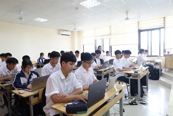 Phú Thọ triển khai thực hiện Nghị quyết hỗ trợ học sinh, giáo viên tham gia bồi dưỡng và dự thi học sinh giỏi