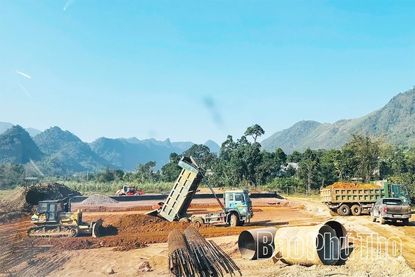 “Thúc” giải ngân, tạo bứt phá mạnh mẽ