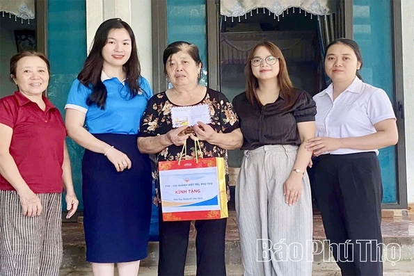 Xây dựng gia đình ấm no, hạnh phúc