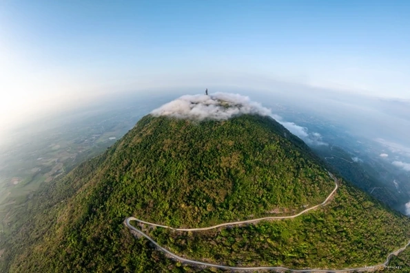 Núi Bà Đen đón khách trở lại sau hai tháng đóng cửa