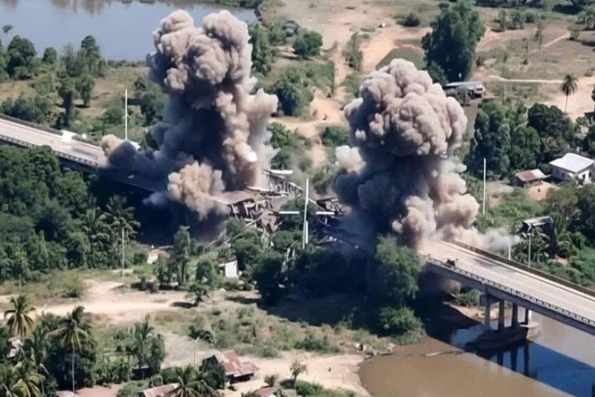 Campuchia - Thái Lan tiếp tục giao tranh sau cuộc điện đàm của ông Trump