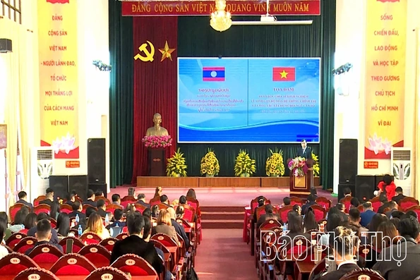 Chia sẻ kinh nghiệm về tinh gọn tổ chức bộ máy với đoàn học viên Lào