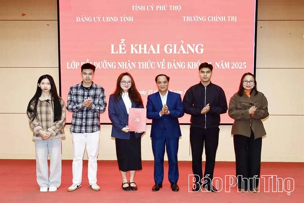 Khai giảng Lớp bồi dưỡng nhận thức về Đảng khoá II, năm 2025