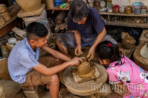 Gỡ khó đầu ra cho sản phẩm làng nghề truyền thống