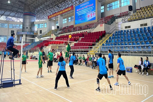 Giao lưu thể thao chào mừng các ngày lễ lớn