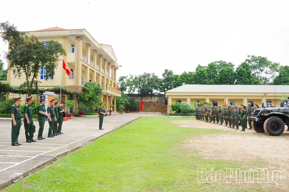 Xây dựng lực lượng vũ trang tỉnh tinh, gọn, mạnh, “mẫu mực, tiêu biểu”