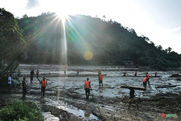 Bài 4: Giải pháp làm thất bại mưu đồ “dân sự hóa” Quân đội (Tiếp theo và hết)