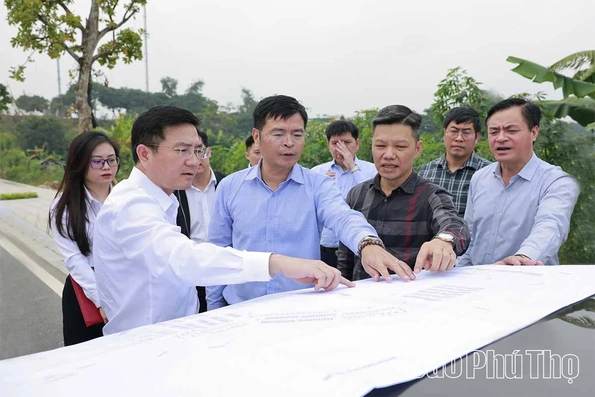 Phó Chủ tịch UBND tỉnh Vũ Việt Văn kiểm tra tiến độ thực hiện các dự án nhà ở xã hội tại khu vực Việt Trì