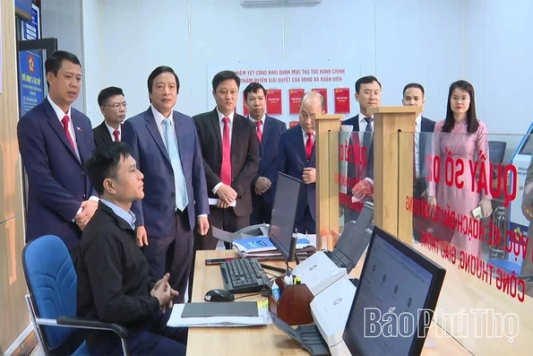 Phó Bí thư Tỉnh ủy Nguyễn Mạnh Sơn làm việc với Ban Thường vụ Đảng ủy xã Xuân Viên