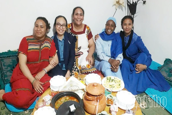 Sứ giả lan tỏa văn hóa Việt