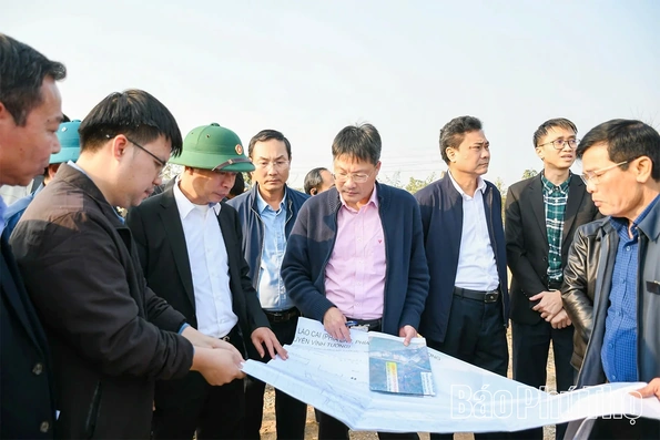 Giải quyết dứt điểm vướng mắc về giải phóng mặt bằng dự án đường song song đường sắt