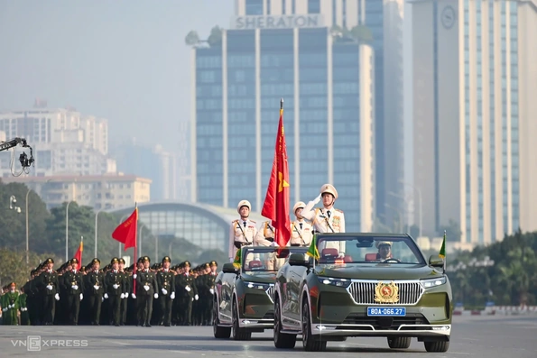 1.000 công an phô diễn sức mạnh trong lễ xuất quân bảo vệ Đại hội Đảng