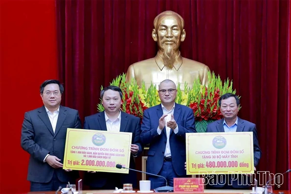 Đẩy mạnh phát triển khoa học, công nghệ, đổi mới sáng tạo và chuyển đổi số tạo động lực phát triển kinh tế - xã hội, phục vụ tốt nhất người dân và doanh nghiệp