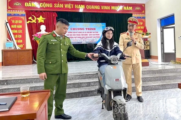 Chấp hành nghiêm pháp luật về trật tự an toàn giao thông trong trường học