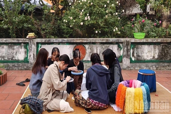 Hà Nội: Về làng, trải nghiệm văn hóa Việt