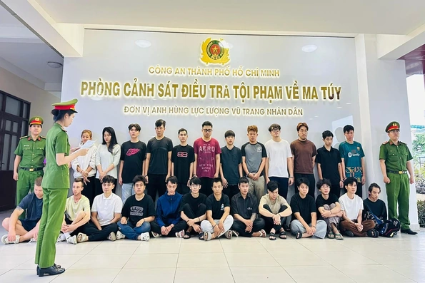 Triệt phá đường dây mua bán trái phép ma túy qua mạng, có người nước ngoài tham gia