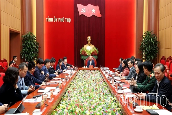 Cho ý kiến về công tác nhân sự chuẩn bị bầu cử và các nghị quyết, đề án phát triển kinh tế - xã hội chiến lược