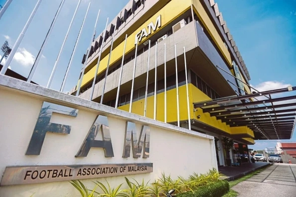 Lãnh đạo LĐBĐ Malaysia đồng loạt từ chức