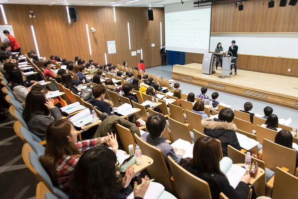 Quy định về xóa hoặc miễn chi phí bồi hoàn học bổng và chi phí đào tạo