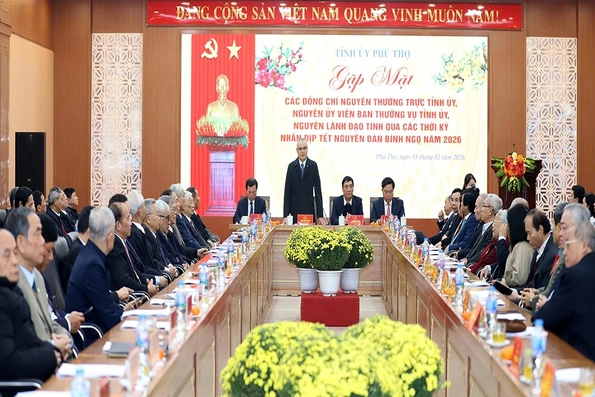 Tỉnh ủy Phú Thọ gặp mặt nguyên lãnh đạo tỉnh qua các thời kỳ