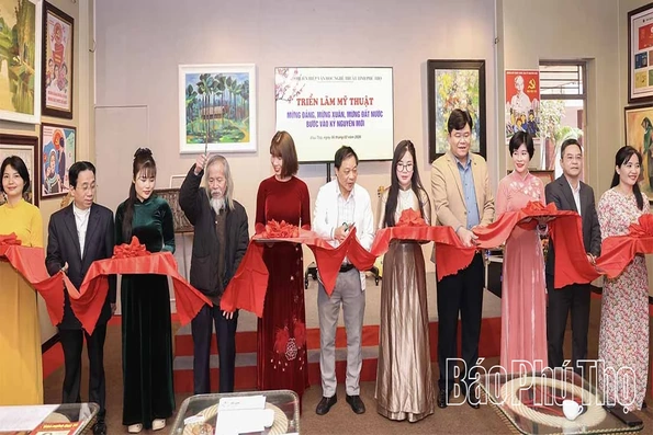 Triển lãm mỹ thuật “Mừng Đảng, mừng Xuân, mừng đất nước bước vào kỷ nguyên mới”