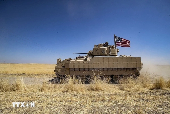 Mỹ tấn công hàng loạt mục tiêu IS tại Syria