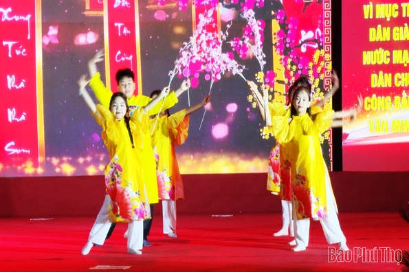 Xã Thái Hòa tổ chức Chương trình văn nghệ “Mừng Đảng - Mừng Xuân Bính Ngọ 2026”