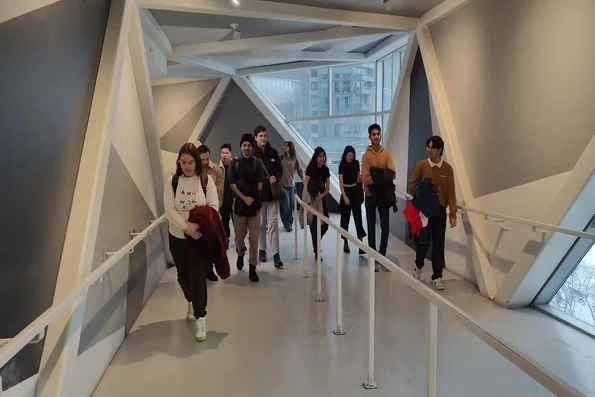 Thế giới ngầm vô hình ở Canada