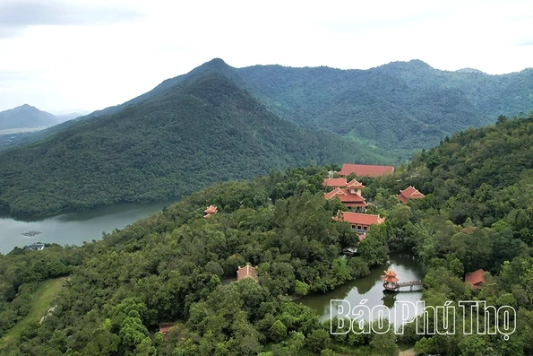 Đầu năm du Xuân về Thiền viện Trúc Lâm Tuệ Đức