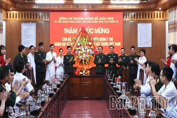 Thượng tướng Đỗ Xuân Tụng thăm, chúc mừng Bệnh viện Quân y 109 nhân Ngày Thầy thuốc Việt Nam
