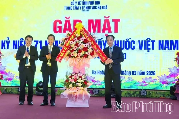 Trung tâm Y tế khu vực Hạ Hòa kỷ niệm Ngày Thầy thuốc Việt Nam